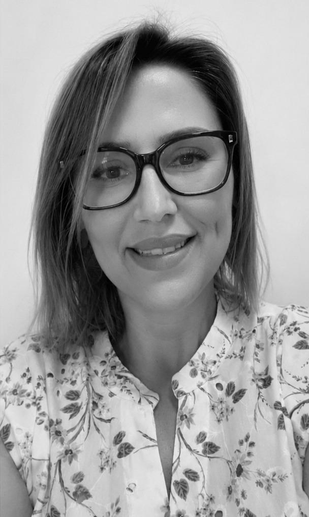 Nina Costa